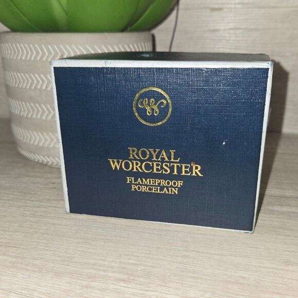 [VINTAGE] Pair of Royal Worcester English Porcelain Egg Coddler Bird Set - Picture 6 of 7